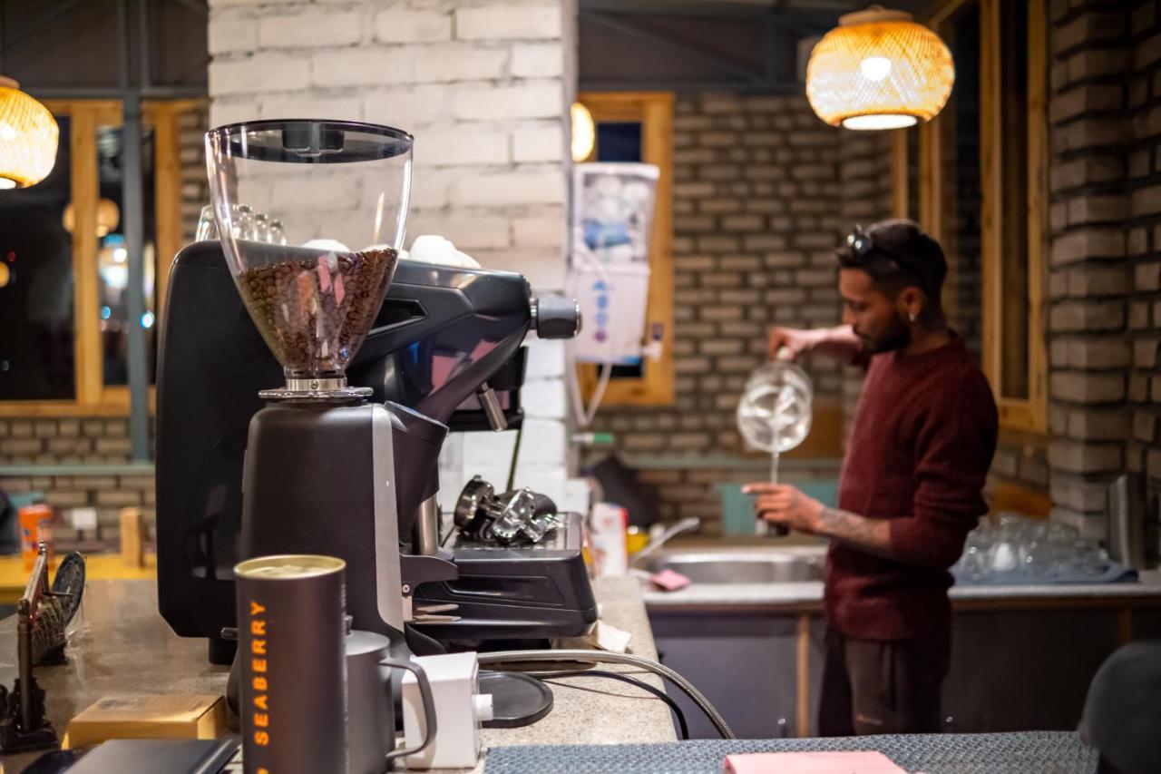 Woosah Hostel Лех Екстериор снимка