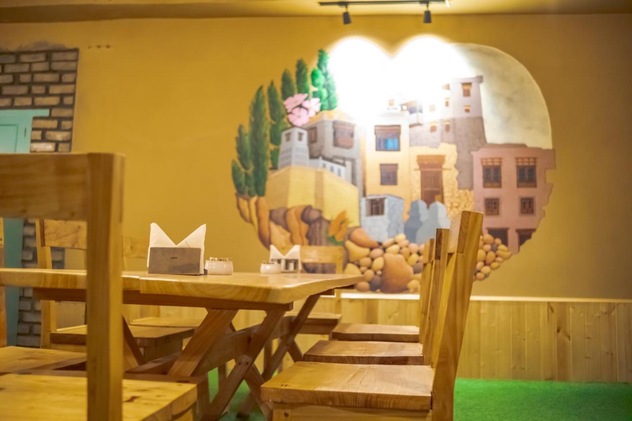 Woosah Hostel Лех Екстериор снимка